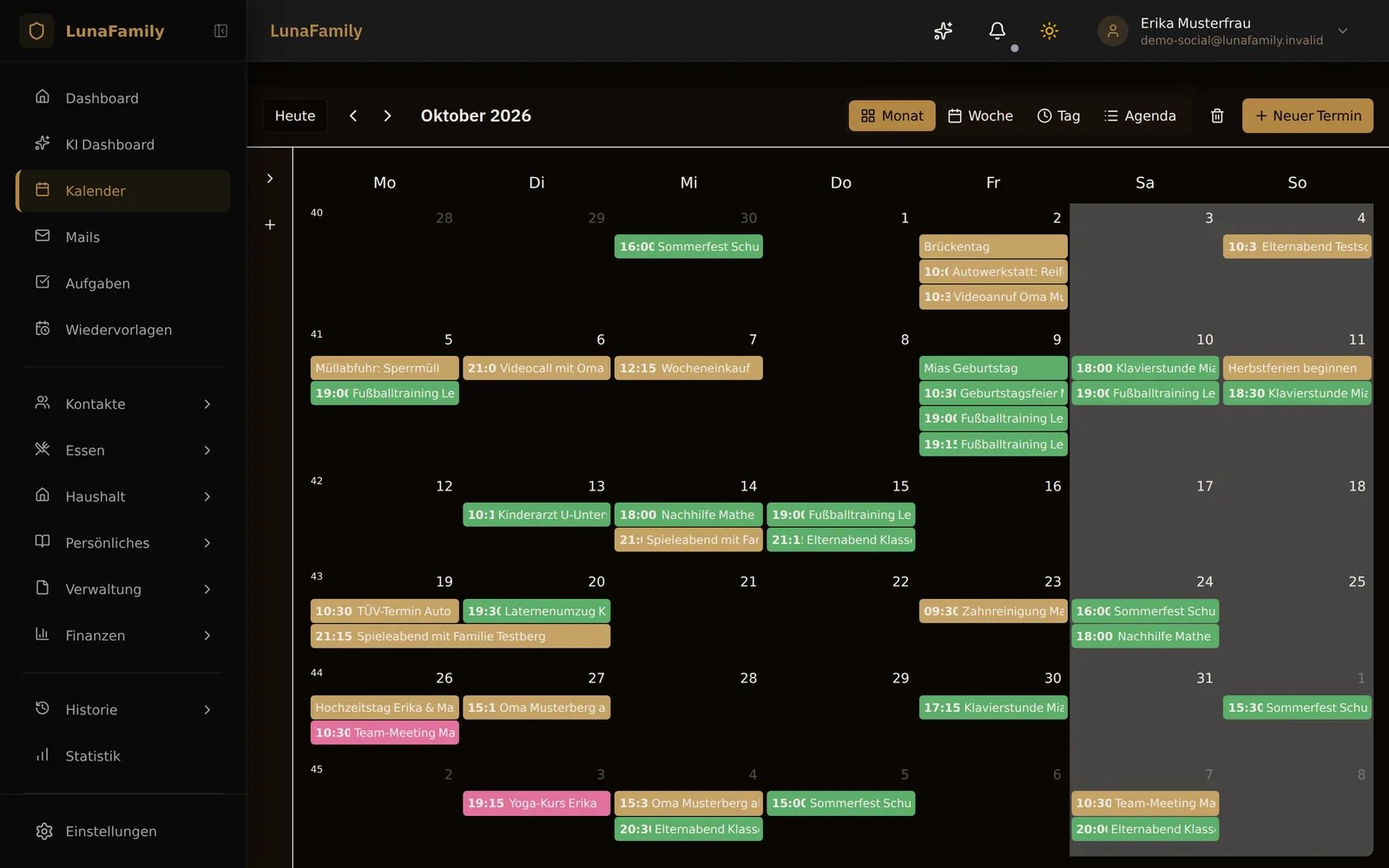 Der Familienkalender: jede Person in ihrer Farbe